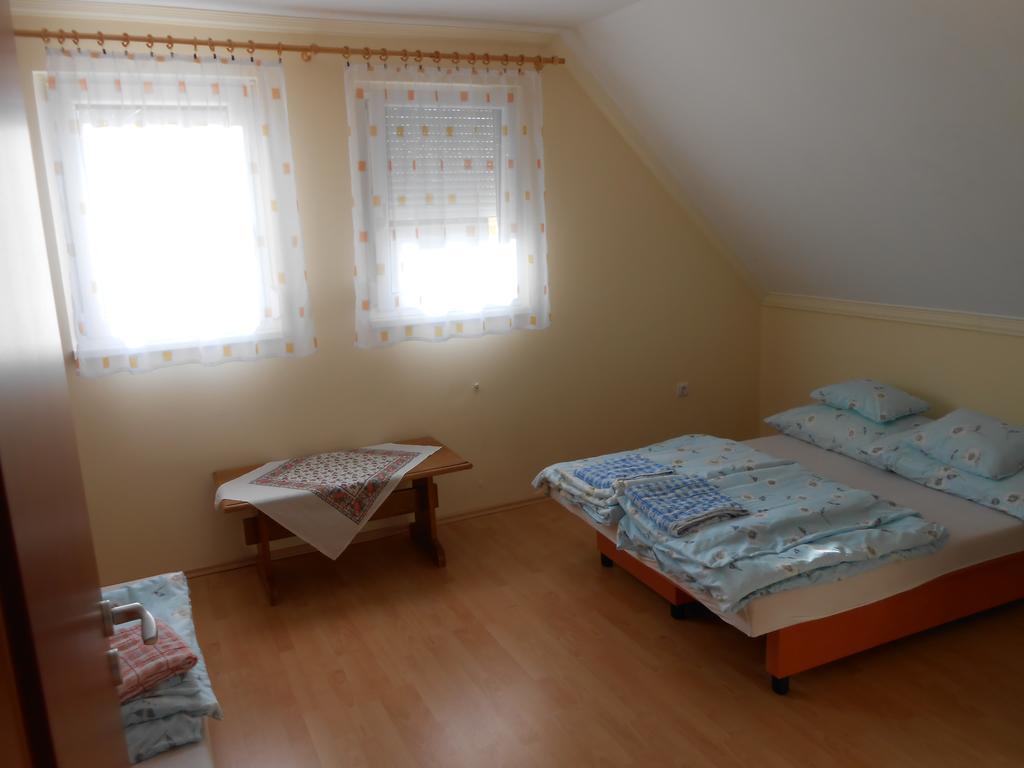 Kustanygyongye Vendeghaz Kehidakustany Apartament Zewnętrze zdjęcie