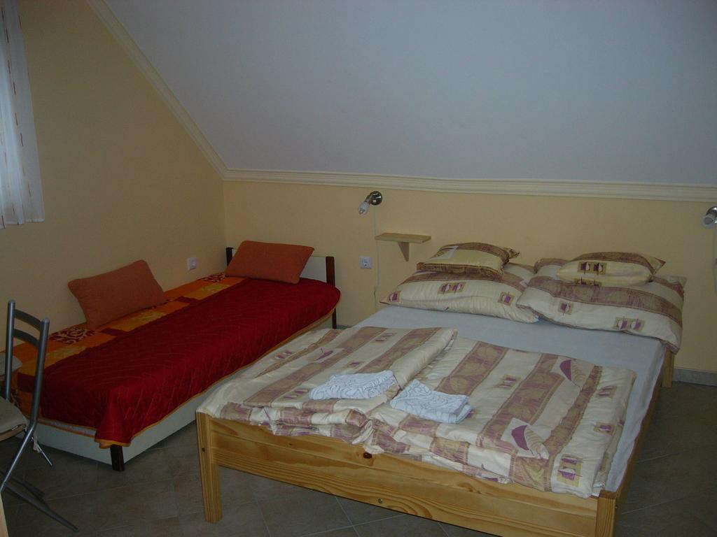 Kustanygyongye Vendeghaz Kehidakustany Apartament Zewnętrze zdjęcie